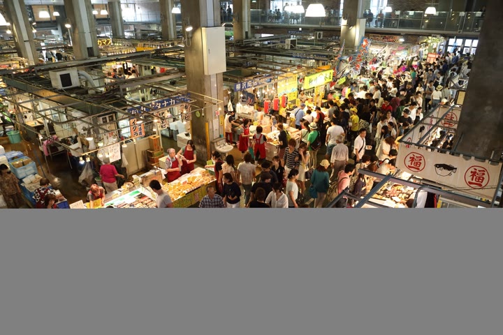 唐戸市場の館内